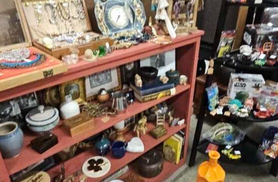 Vintage jewelry, pottery and collectibles on display in the Breakout Collection booth